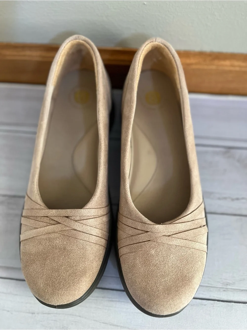 Women’s B Zees goody beige slip on wedge ballet flats loafer. Size 11